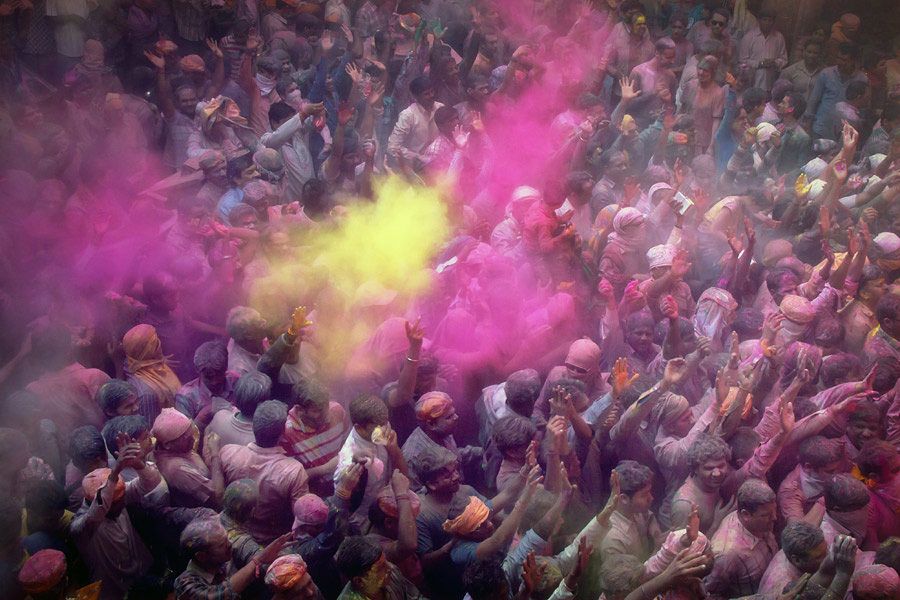 Photo voyage - Pascal Mannaerts - Holi - Bouts du monde