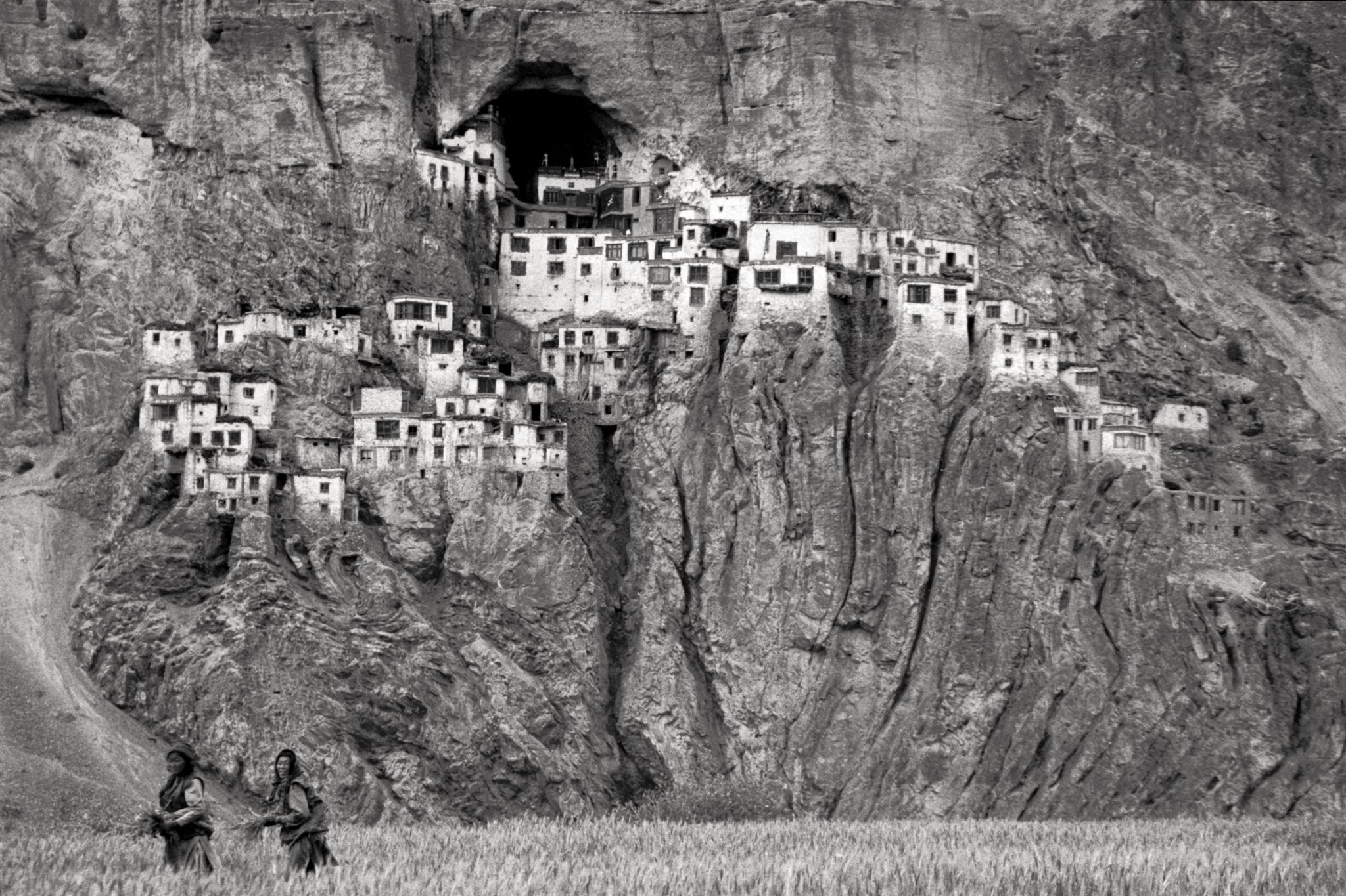 tirage d'art photo : le monastère de Pukhtal, Himalaya, Zanskar, Inde - Bouts du monde