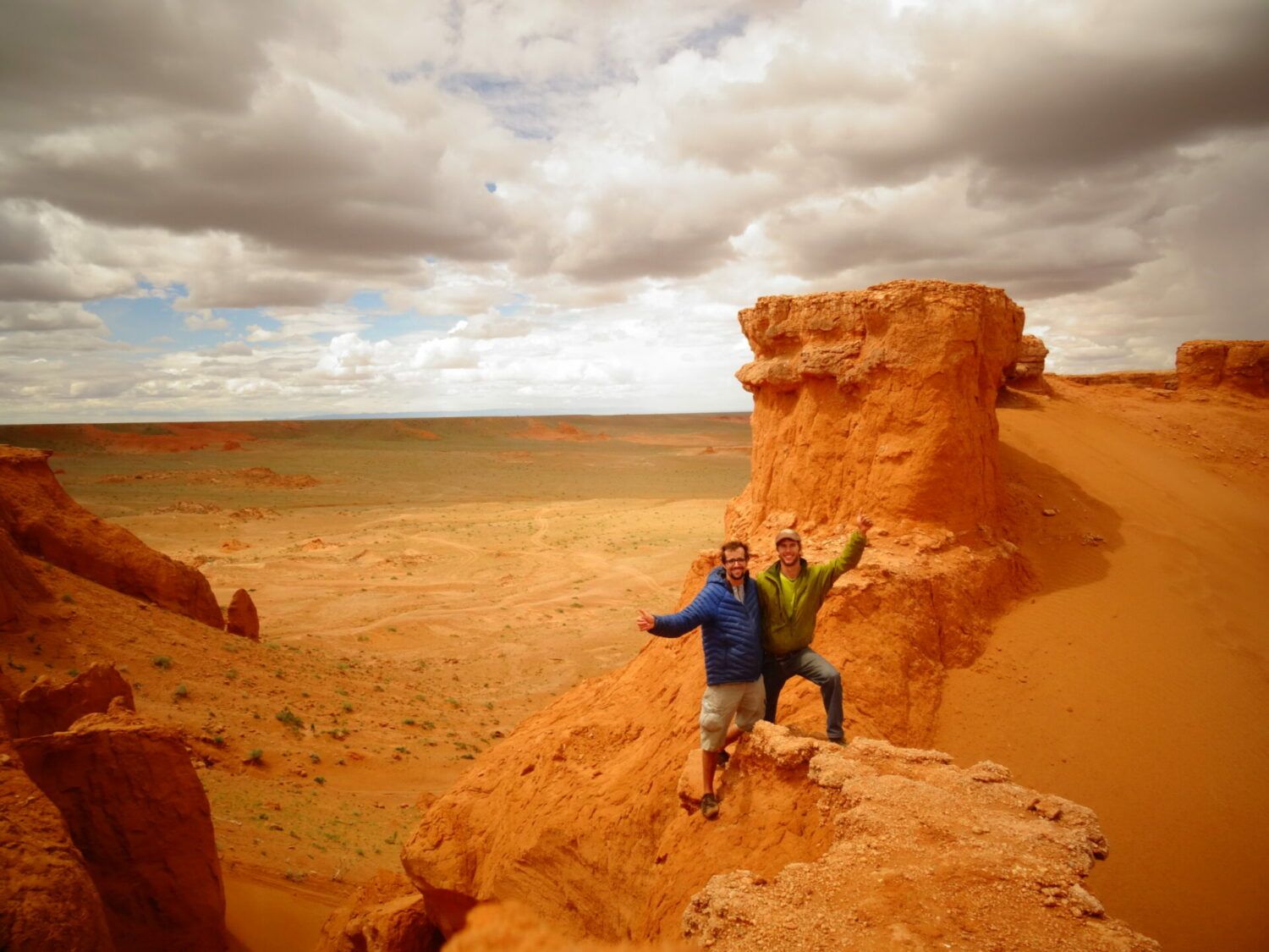 Photo d'antoine Baillifard et Boris Lattion, auteurs publiés dans la revue Bouts du monde