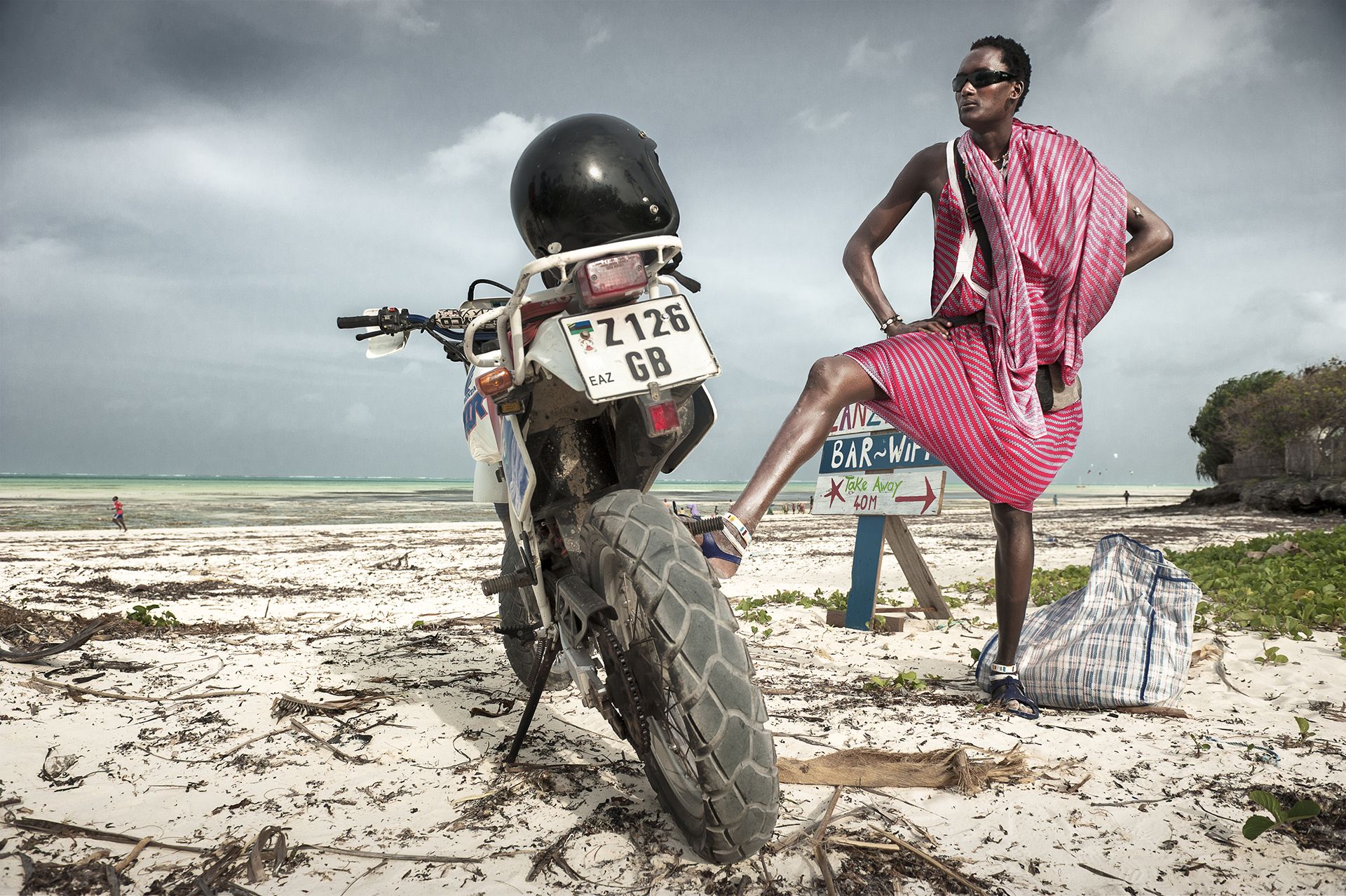 Claire & Reno Marca - Masaï à Moto - Bouts du monde